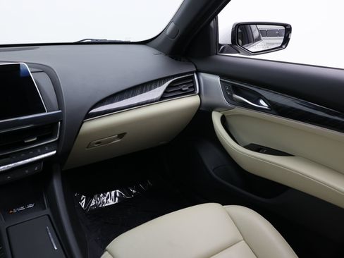 Used 2022 Cadillac CT5 Premium Luxury RWD image 37