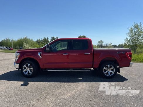 Used 2021 Ford F150 XLT w/ Equipment Group 302A High AWD/4WD image 3