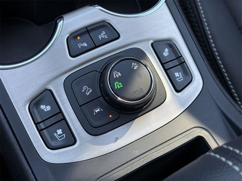 Used 2022 GMC Terrain Denali w/ Denali Premium Package image 17