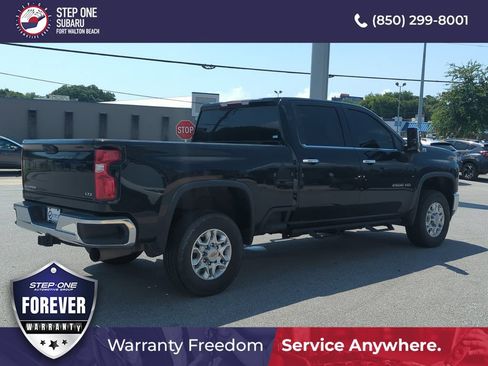 Used 2022 Chevrolet Silverado 2500 LTZ w/ Z71 Off-Road Package AWD/4WD image 7