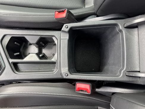 Used 2024 Volkswagen Tiguan SE w/ Panoramic Sunroof Package AWD/4WD image 24