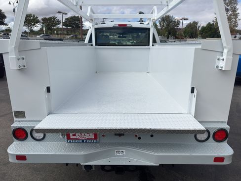 New 2026 Ford F250 XL w/ XL Chrome Package image 11