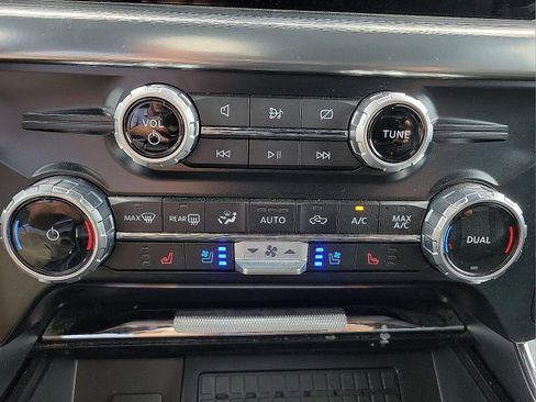 Used 2023 Ford F150 Lariat image 13