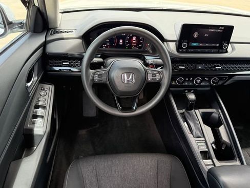 Used 2023 Honda Accord EX image 23