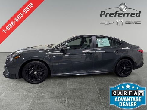 Used 2025 Toyota Camry SE AWD/4WD image 10