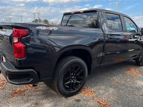 Certified 2022 Chevrolet Silverado 1500 Custom w/ LPO, Dark Essentials Package image 5