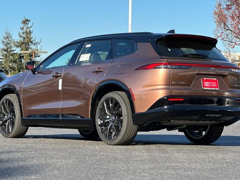 New 2026 Toyota Crown Signia Limited image 7