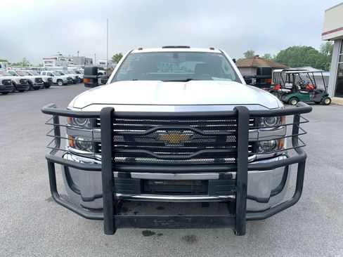 Used 2015 Chevrolet Silverado 3500 W/T w/ WT Convenience Package AWD/4WD image 2