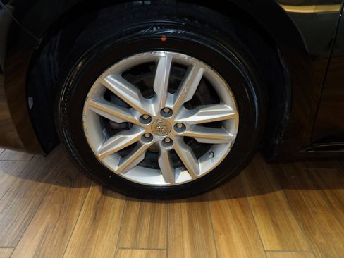 Used 2013 Toyota Avalon XLE Premium image 10