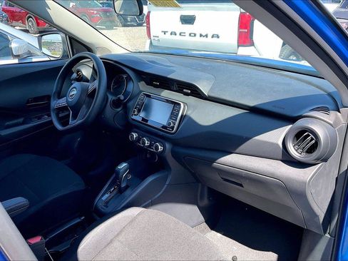 Certified 2025 Nissan Kicks Play S FWD image 6
