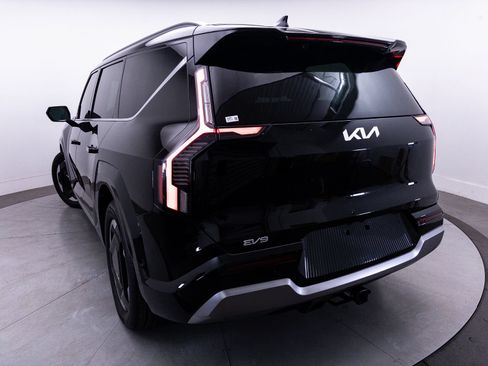 Certified 2024 Kia EV9 Land AWD/4WD image 12