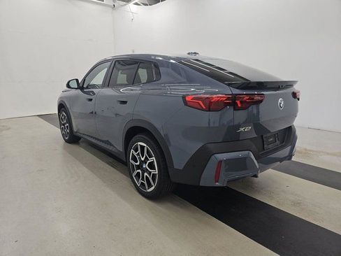 Certified 2025 BMW X2 xDrive28i AWD/4WD image 2