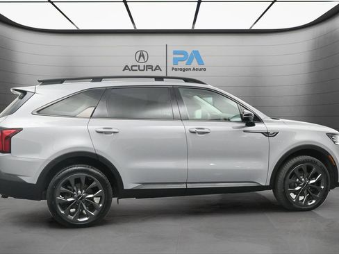 Used 2023 Kia Sorento SX Prestige image 32