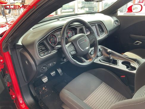 Used 2022 Dodge Challenger R/T Scat Pack w/ Driver Convenience Group image 18