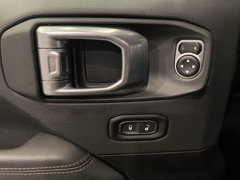 Used 2023 Jeep Wrangler Unlimited Rubicon 392 AWD/4WD image 11