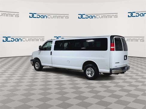 Used 2018 Chevrolet Express 3500 LT w/ LT Preferred Equipment Group image 6