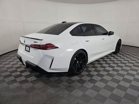 Used 2025 BMW M5 w/ Carbon Package AWD/4WD image 4