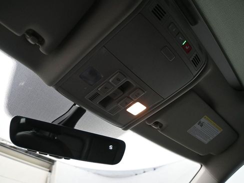 Certified 2021 Volkswagen Jetta SE FWD image 7