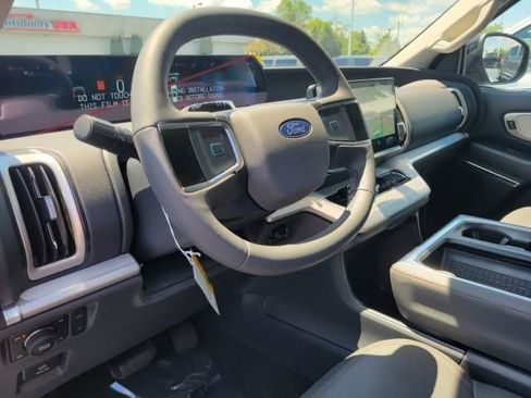 New 2025 Ford Expedition Active image 25