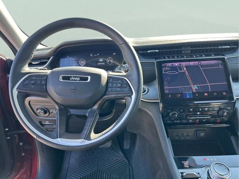 Certified 2023 Jeep Grand Cherokee Limited w/ Luxury Tech Group II image 11