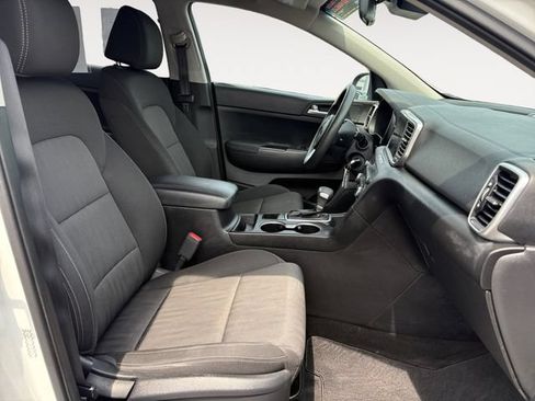 Used 2021 Kia Sportage LX AWD/4WD image 15