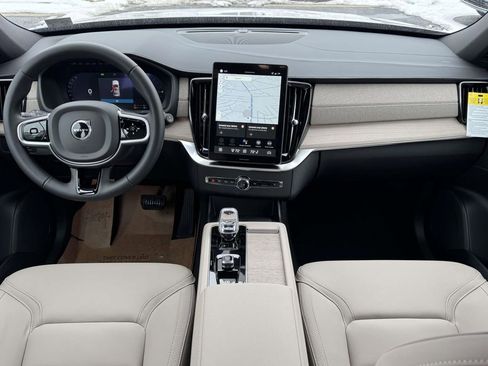 New 2026 Volvo XC90 T8 Plus w/ Protection Package Premier image 2
