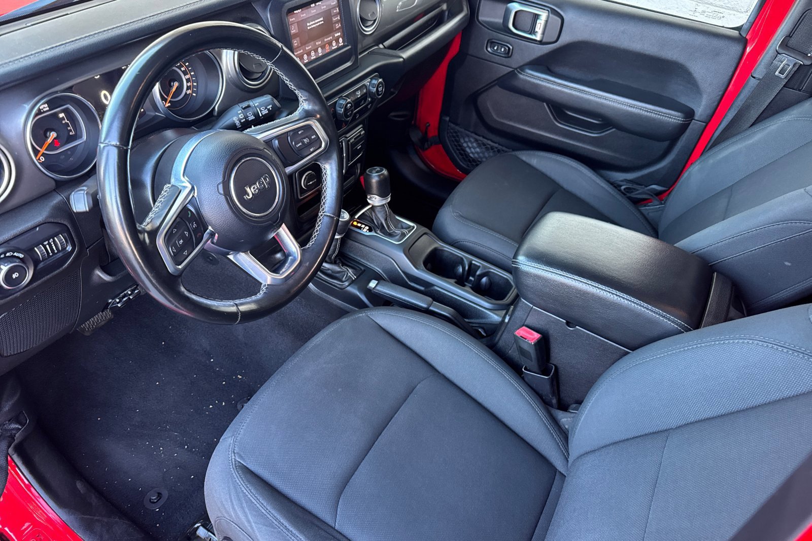 Used 2020 Jeep Wrangler Unlimited Sahara AWD/4WD image 14