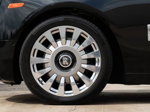 Used 2022 Rolls-Royce Phantom Extended Wheelbase image 43