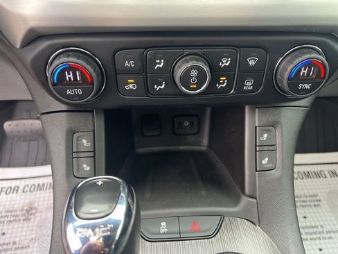 Used 2019 GMC Acadia SLT w/ Black Edition image 15