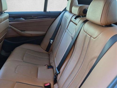 Used 2018 BMW 530e xDrive AWD/4WD image 17
