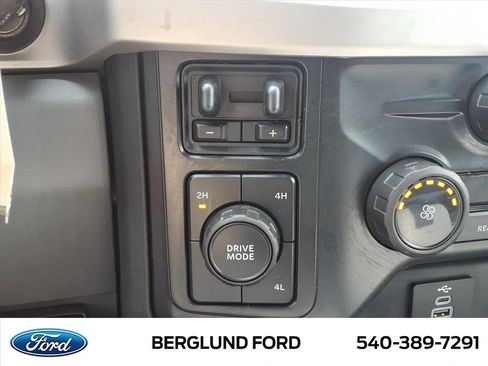 Used 2023 Ford F550 4x4 Crew Cab Super Duty image 32