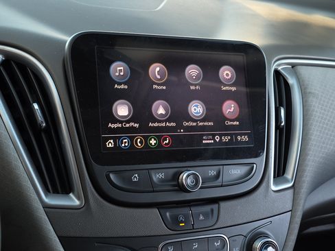 Used 2022 Chevrolet Malibu LT image 17