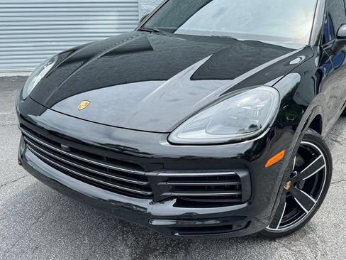 Used 2023 Porsche Cayenne Platinum Edition AWD/4WD image 2