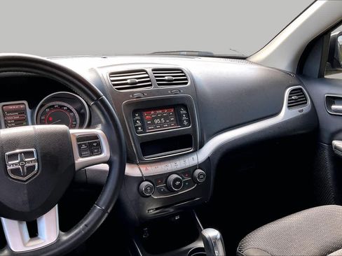 Used 2018 Dodge Journey SE FWD image 7