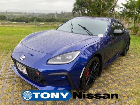 Used 2024 Toyota GR86 Premium w/ Performance Package RWD image 20