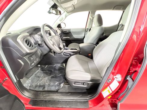 Used 2022 Toyota Tacoma SR5 image 19