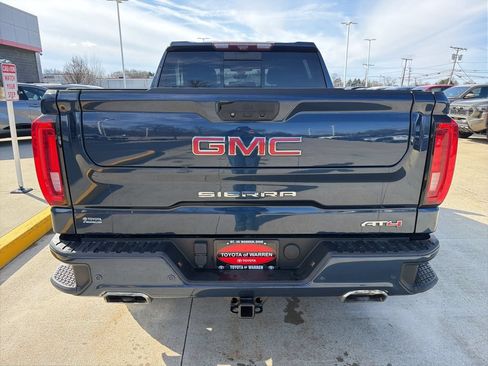 Used 2020 GMC Sierra 1500 AT4 w/ AT4 Premium Package AWD/4WD image 4