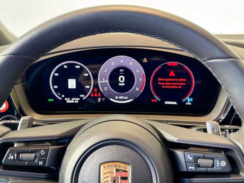 Used 2025 Porsche Cayenne image 14