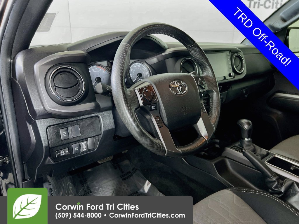 Used 2022 Toyota Tacoma TRD Off-Road w/ Technology Package AWD/4WD image 3