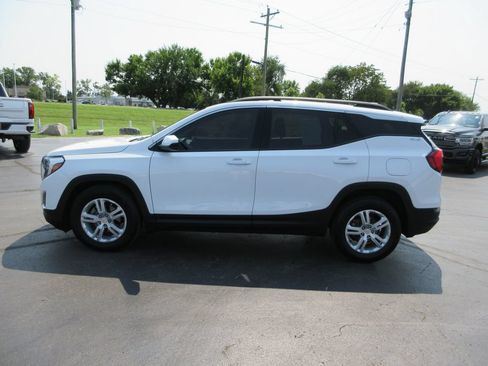 Used 2020 GMC Terrain SLE w/ Driver Convenience Package FWD image 10