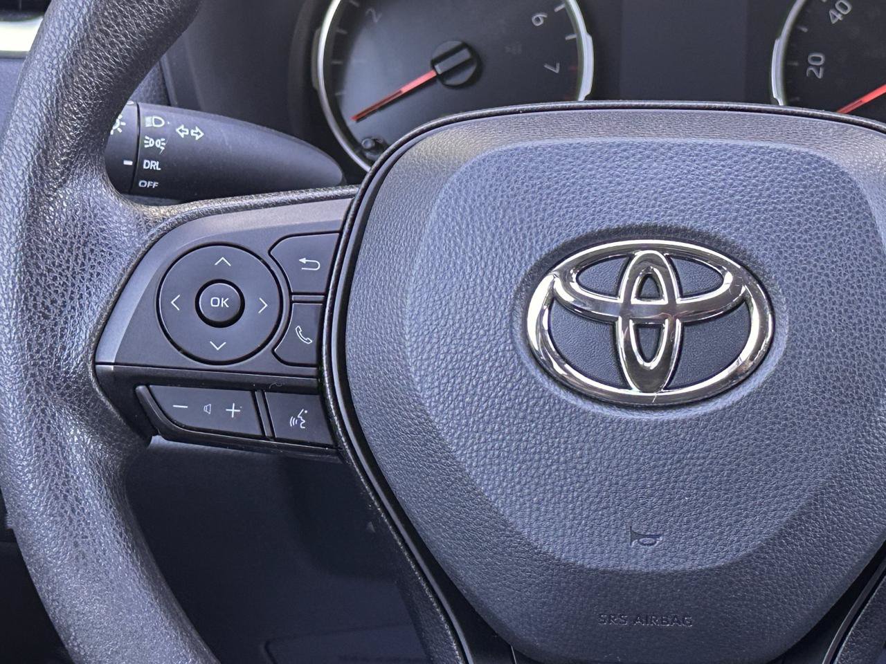 Used 2022 Toyota RAV4 LE FWD image 18