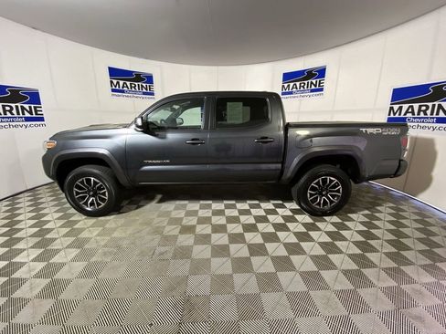 Used 2022 Toyota Tacoma TRD Sport w/ Technology Package AWD/4WD image 10