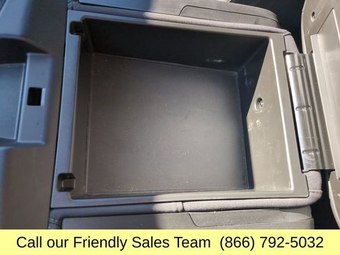 Used 2024 Chevrolet Silverado 1500 LT image 28