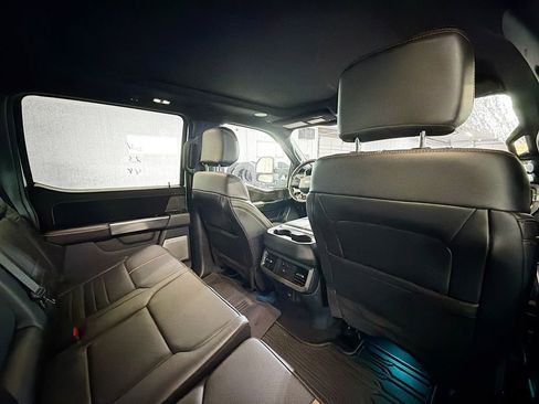 Used 2023 Ford F250 Platinum image 11