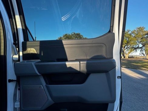 Used 2021 Ford F150 XLT w/ Equipment Group 302A High image 15