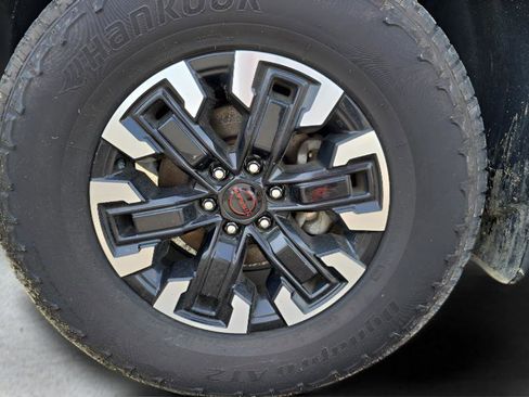 Used 2023 Nissan Frontier PRO-4X w/ Pro Convenience Package AWD/4WD image 31