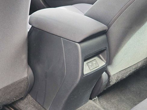 Used 2023 Toyota Corolla LE image 21