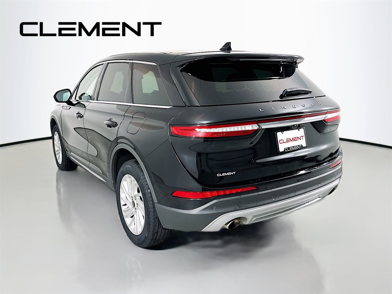 Used 2025 Lincoln Corsair AWD image 10