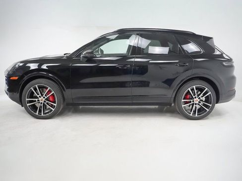 New 2026 Porsche Cayenne S image 2