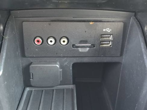 Used 2013 Ford Explorer XLT FWD image 29